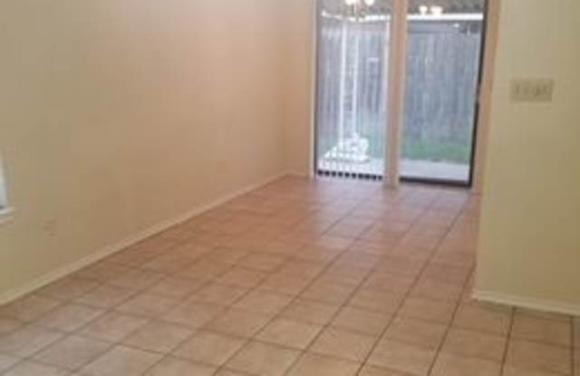 5401 N. 15th Street (behind Gold's Gym)