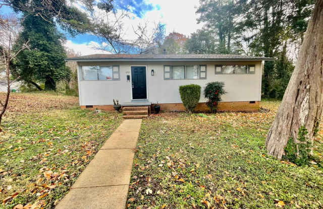 Photo of Introducing a charming 3 bedroom, 1 bathroom house located in the heart of Charlotte, NC.
