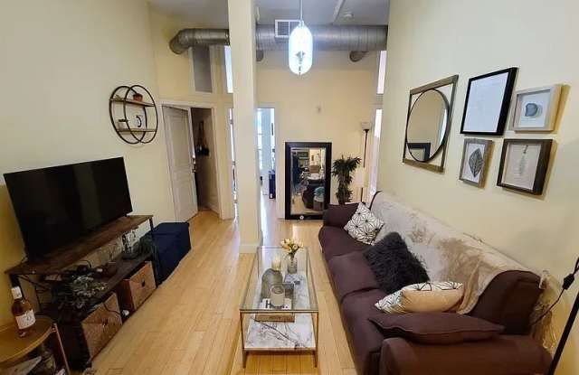 37 Temple Pl.