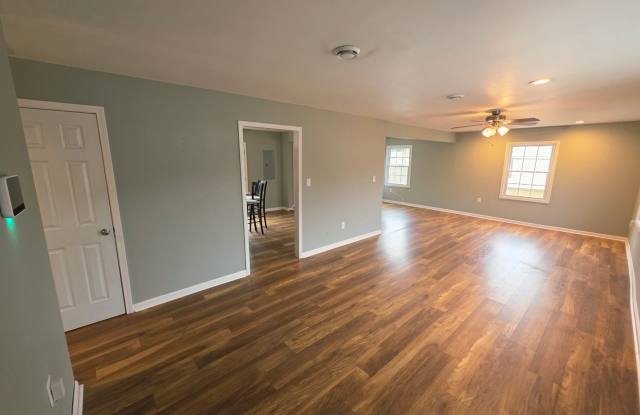 3 Bedroom 1.5 BA Hubert