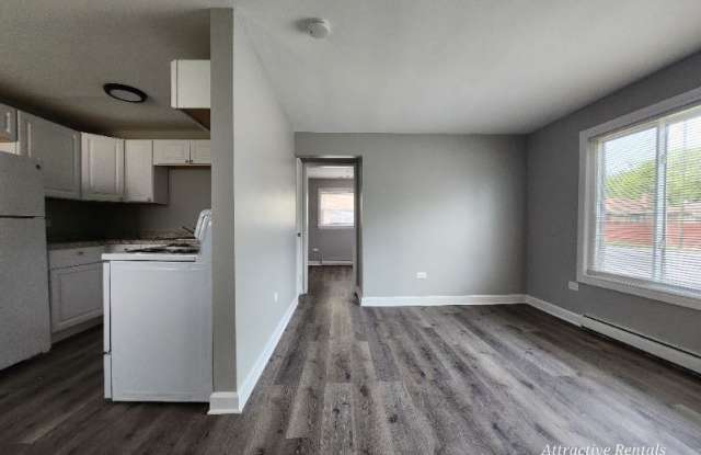 2123 W 119th St 1