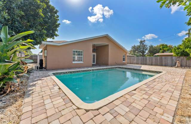 6515 34th Avenue North