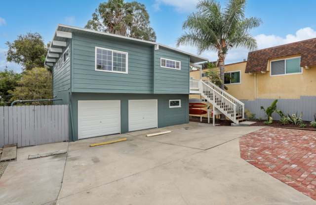 221 Avenida Monterey