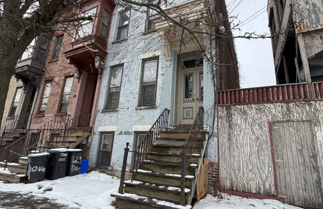 123 Dove Street - 1