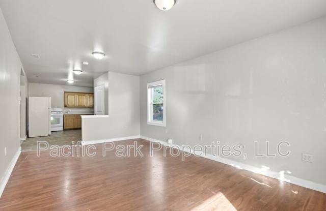 502 South Holmes Avenue