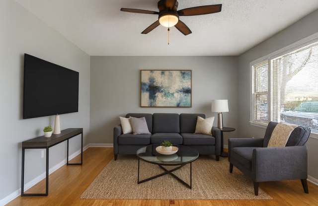 Photo of 703 SW 7th St