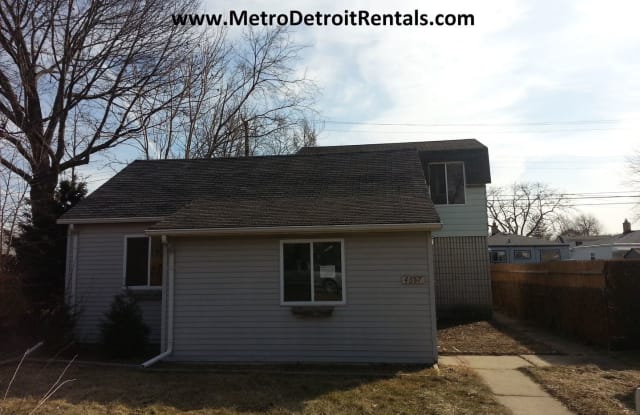 4657 Pelham Street @@ - 4657 Pelham, Dearborn Heights, MI 48125