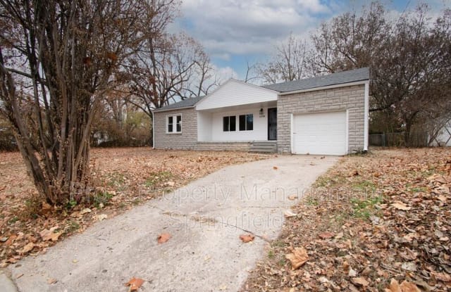 1236 North Rogers Ave - 1236 North Rogers Avenue, Springfield, MO 65802