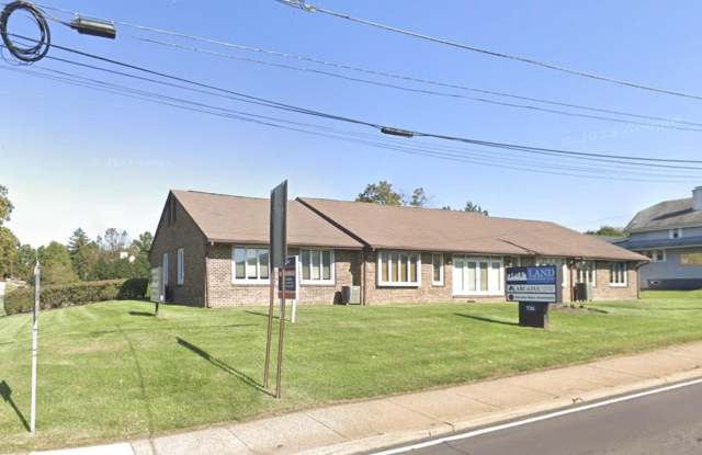 Photo of 735 STREET Road