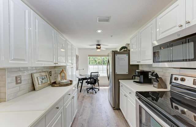 6503 Fairway Gardens Drive