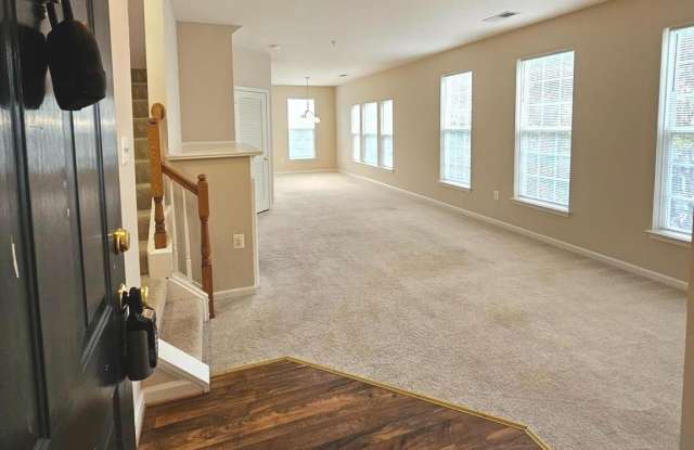 Photo of 5098 ENGLISH Terrace unit: 104