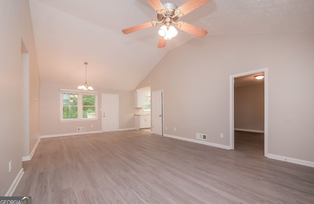 1003 Salisbury Trail