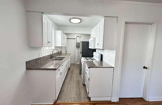 1685-1697 Summit St. / 109-137 E. Penn St.