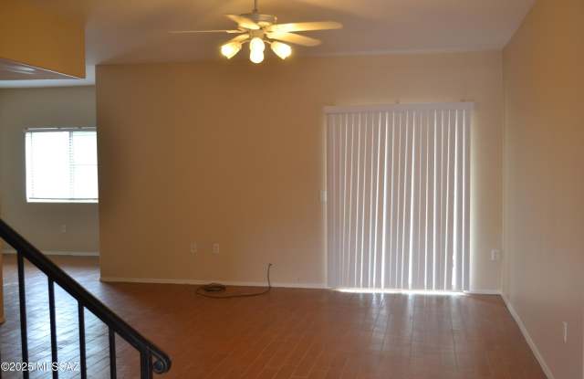 2020 W Dozemary Court