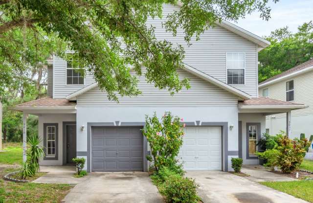 Secluded Serenity: Discover Your Perfect Retreat in Seffner's Charming 3-Bed Townhome! photos photos