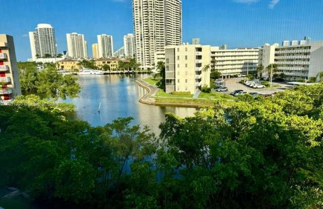 Photo of 2930 Point East Dr