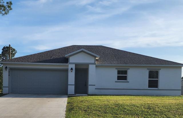 **STUNNING 4/2 HOME IN PALM BAY - 1874 Ashcroft Street Northwest, Palm Bay, FL 32907