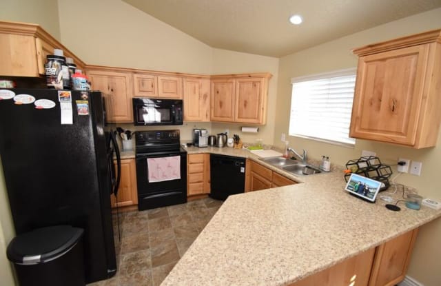 126 E Resaca Dr #G11 - 126 Resaca Drive, Midvale, UT 84070