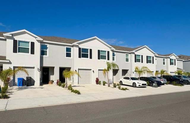 447 MANGROVE SHADE CIRCLE