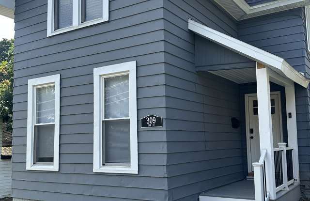 309 Oak Street
