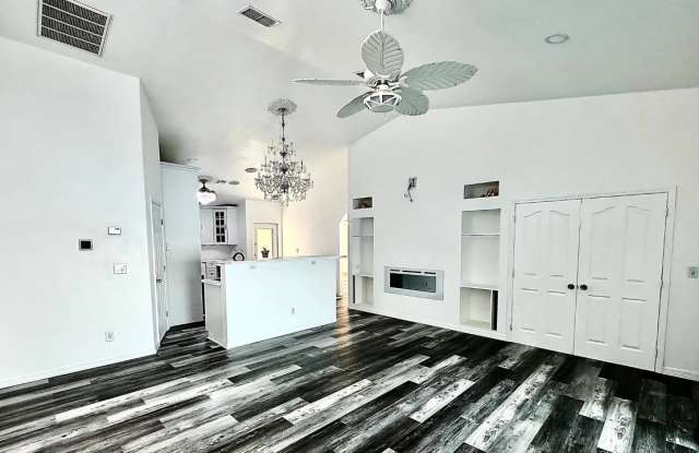 Photo of 546 SE 5th Ave