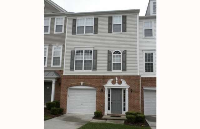 Spacious 3 bed Townhome close to new Apple campus and Panther Creek High School
