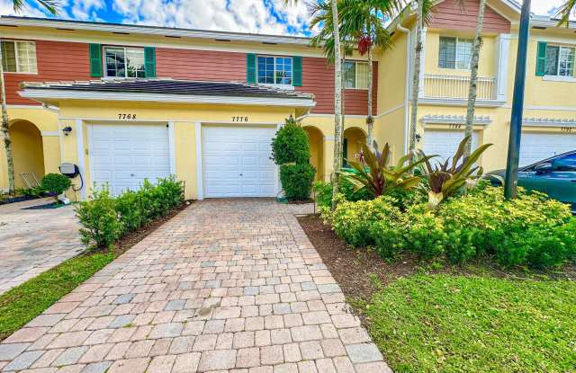 7776 Deercreek Court - 7776 Deercreek Court, Davie, FL 33328