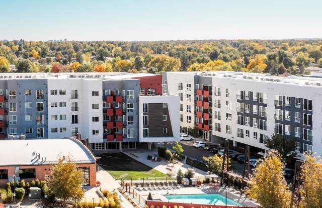 Oxford Station Apartments