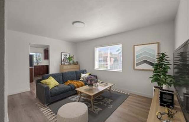 402 West 1st Street - 3