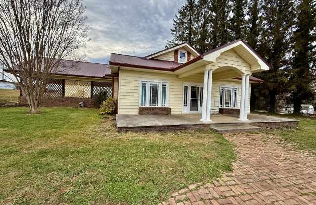 2703 Old Spartanburg Road