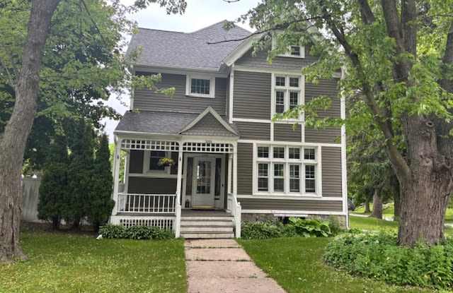 1105 North 6th Street