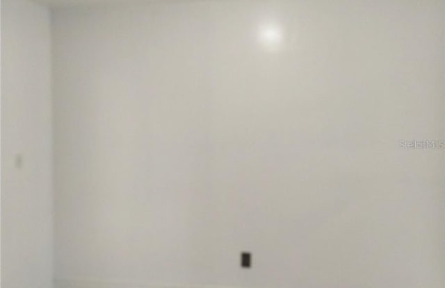 120 TREMONT DRIVE SE