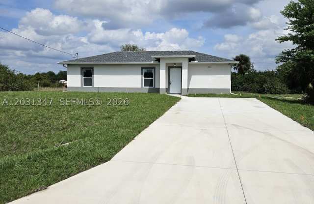 3819 3rd Street W