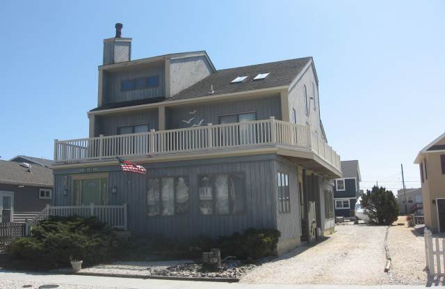 31 13th Avenue