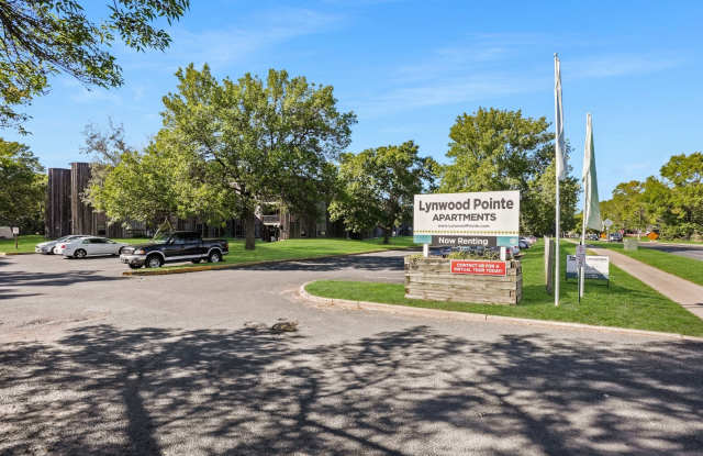 Photo of Lynwood Pointe Apartments