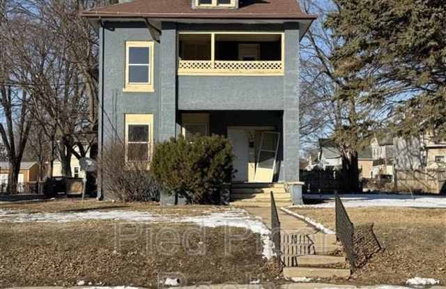 406 E Prospect Terr