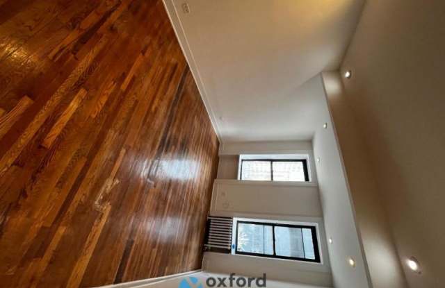 922 3RD AVE.