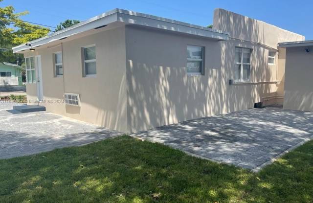 5800 Taylor St - 5800 Taylor Street, Hollywood, FL 33021