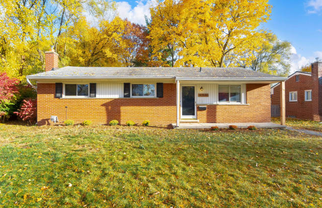 41530 Greenbriar Ln - 41530 Greenbriar Lane, Wayne County, MI 48170