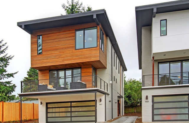 Luxurious 4 Bedroom Home with 2 Car Garage