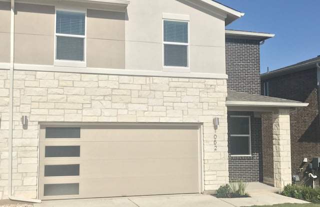 1048 Winnsboro Loop - 1