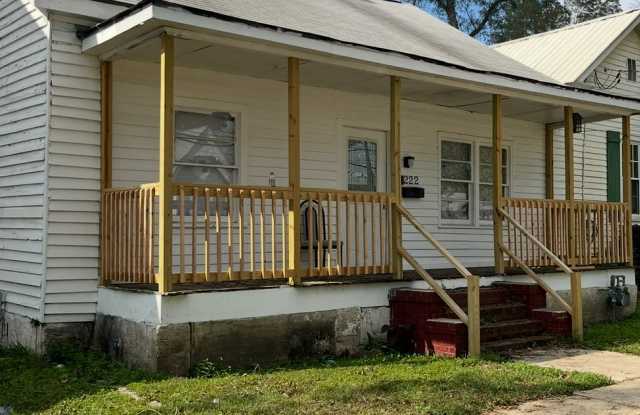 222 Telfair St