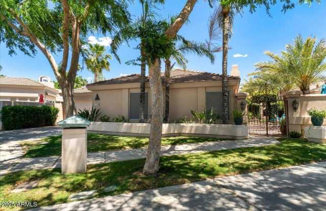 Photo of 7799 E OAKSHORE Drive