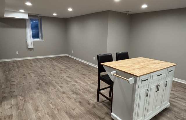 403 Grove Street South