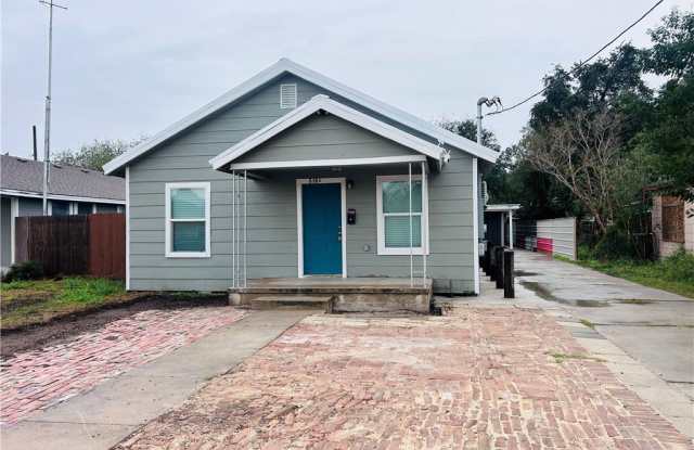 Photo of 516 E 6th Street unit: A