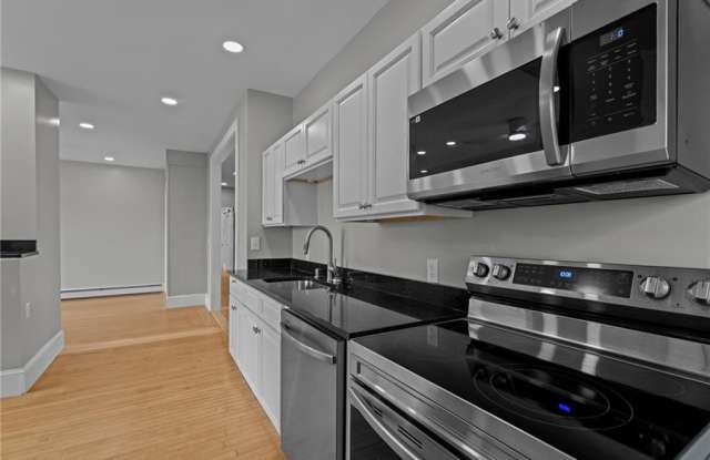 17 Selkirk Rd Road