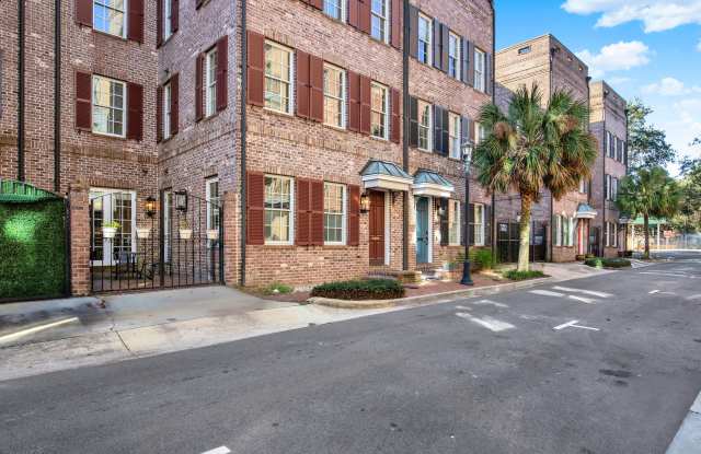 407 East Hull Street