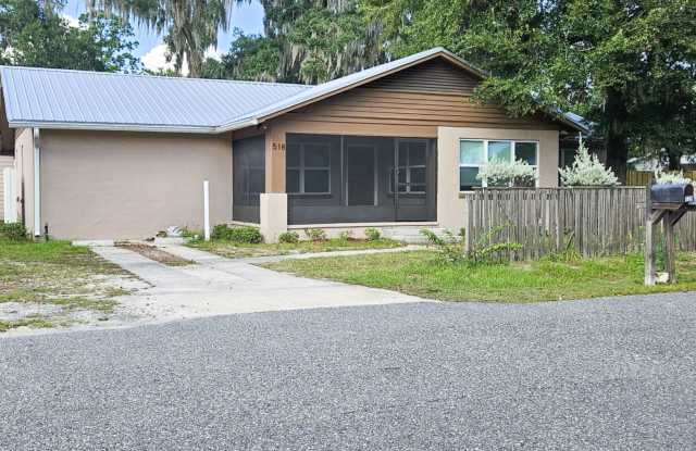 Photo of Beautiful 4/2 in Gainesville's Beldevere Area