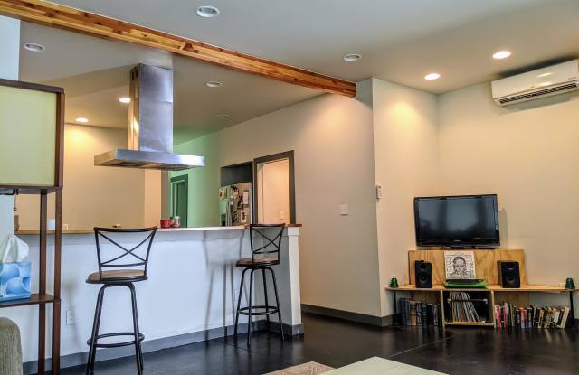 309 W 23rd Street