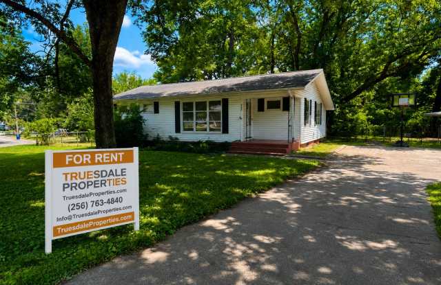 3BR- 1.5BA house with large yard- with move in special for July!